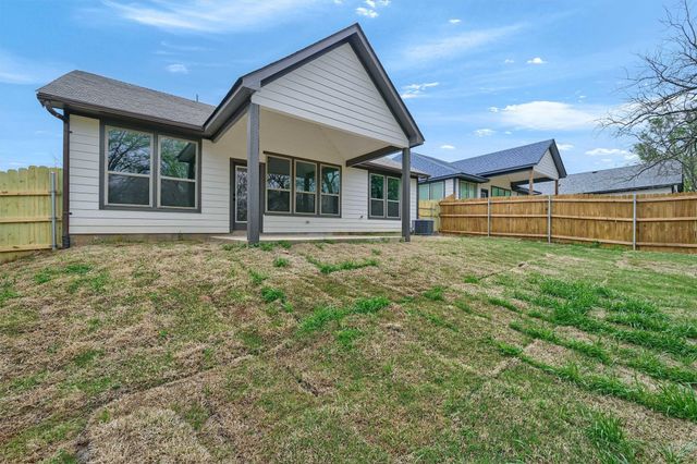 715 E Hanna Street, Denison, TX 75021