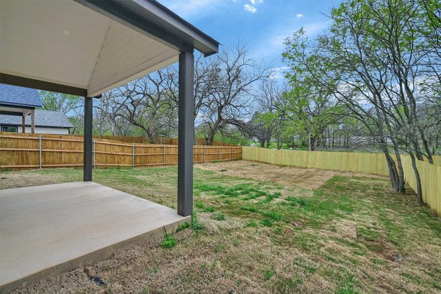 715 E Hanna Street, Denison, TX 75021