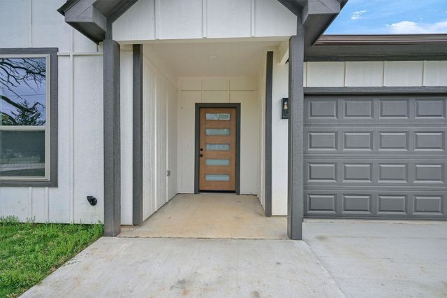 715 E Hanna Street, Denison, TX 75021