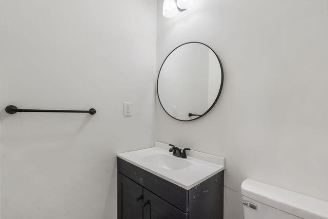 1030 W Chase Street, Springfield, MO 65803