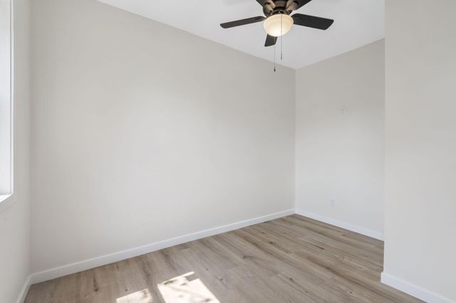 1030 W Chase Street, Springfield, MO 65803