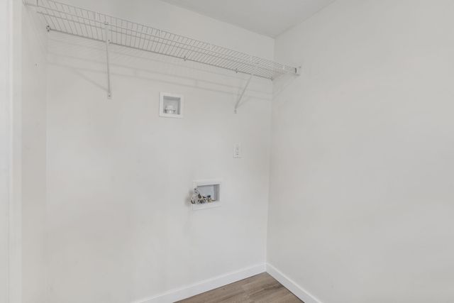 1030 W Chase Street, Springfield, MO 65803