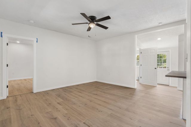 1030 W Chase Street, Springfield, MO 65803