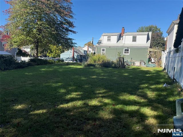 54 Highland Avenue, Bergenfield, NJ 07621