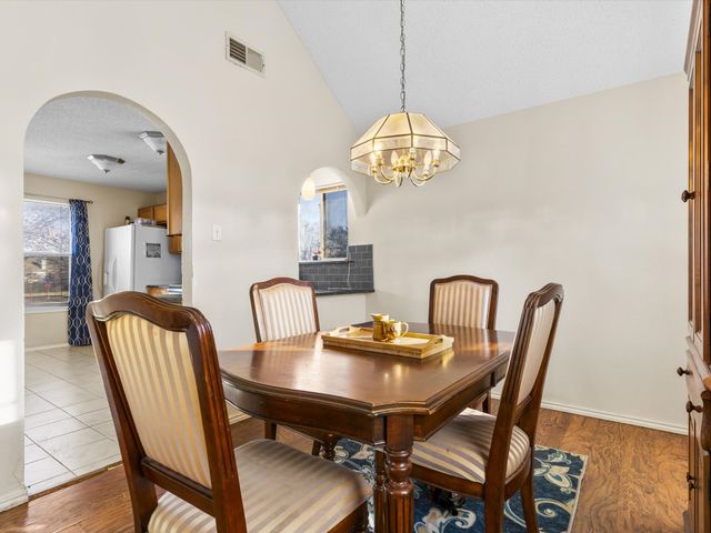 1115 Middlebury Lane, Euless, TX 76040