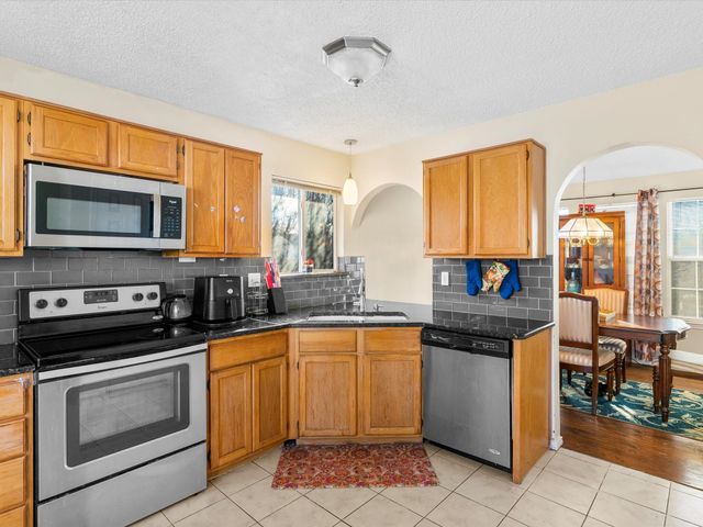 1115 Middlebury Lane, Euless, TX 76040