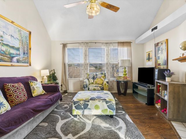 1115 Middlebury Lane, Euless, TX 76040