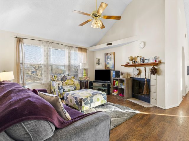 1115 Middlebury Lane, Euless, TX 76040