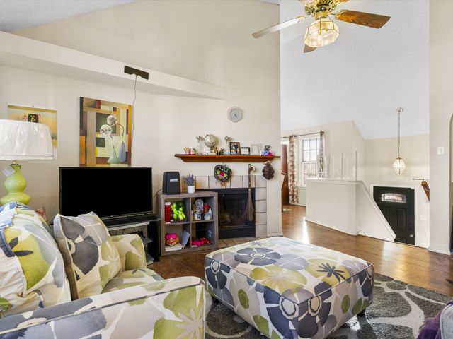 1115 Middlebury Lane, Euless, TX 76040