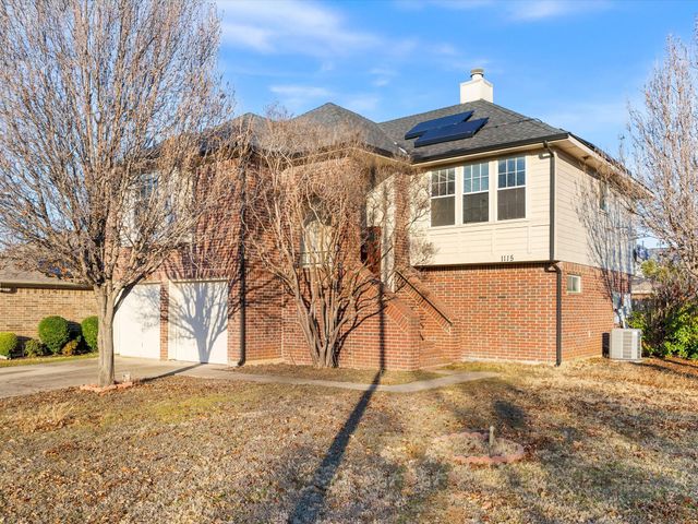 1115 Middlebury Lane, Euless, TX 76040