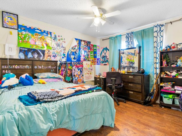 1115 Middlebury Lane, Euless, TX 76040