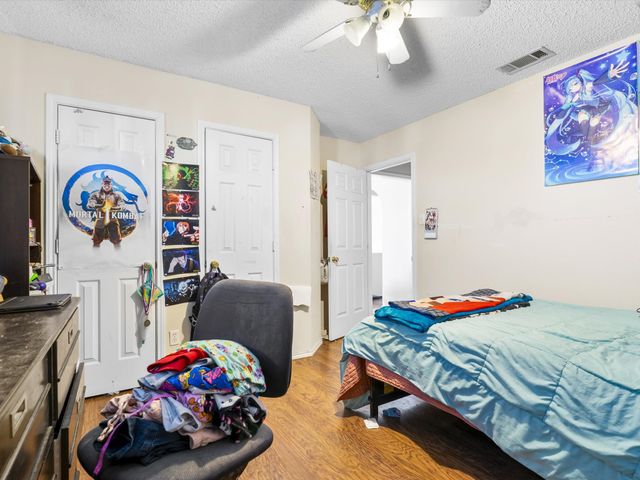 1115 Middlebury Lane, Euless, TX 76040