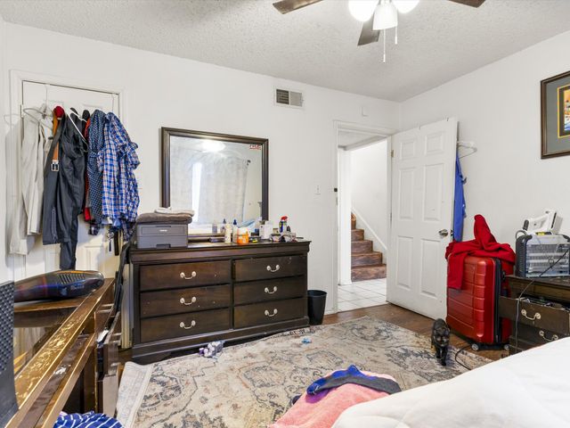 1115 Middlebury Lane, Euless, TX 76040