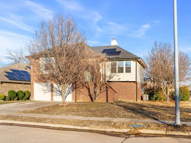 1115 Middlebury Lane, Euless, TX 76040