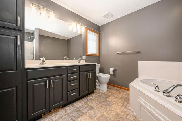 4715 190th Street W, Farmington, MN 55024