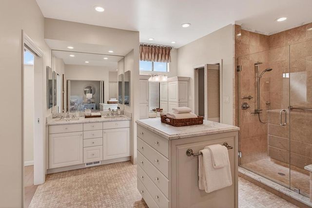 10 Mansion Court 713, Menlo Park, CA 94025