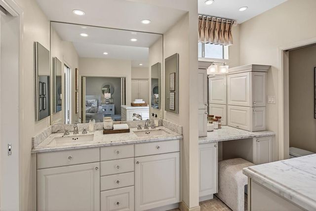 10 Mansion Court 713, Menlo Park, CA 94025