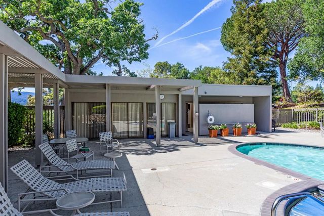 10 Mansion Court 713, Menlo Park, CA 94025