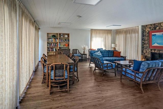 10 Mansion Court 713, Menlo Park, CA 94025