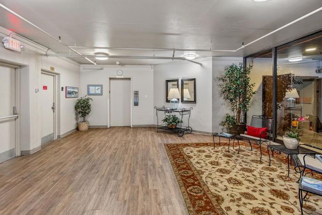 10 Mansion Court 713, Menlo Park, CA 94025