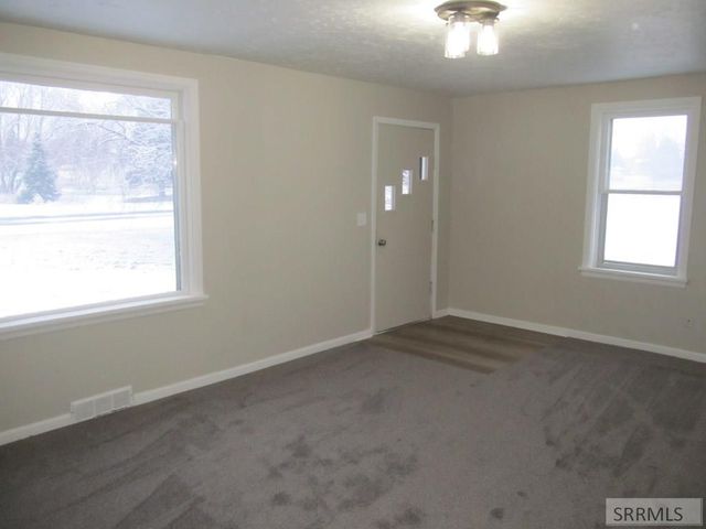 127 W 1st S, Teton, ID 83451