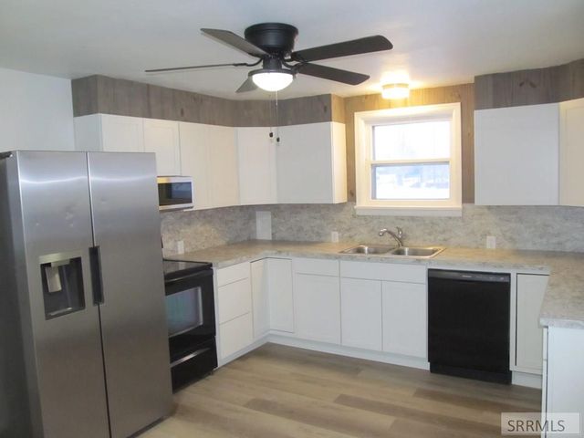 127 W 1st S, Teton, ID 83451