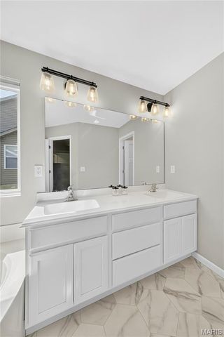178 Austin Oaks Drive, Moscow Mills, MO 63362