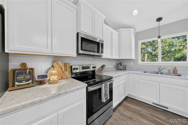 178 Austin Oaks Drive, Moscow Mills, MO 63362