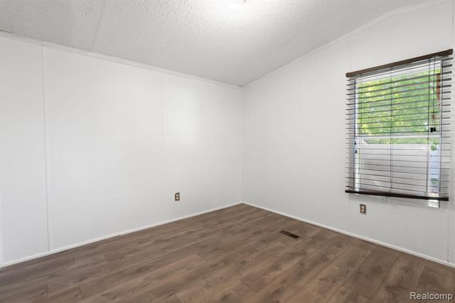 351 North Squirrel Rd, Auburn Hills, MI 48326