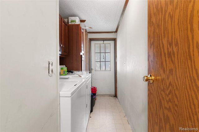 351 North Squirrel Rd, Auburn Hills, MI 48326