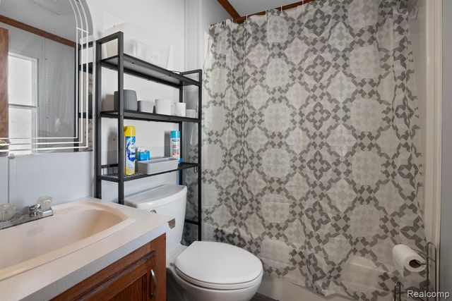 351 North Squirrel Rd, Auburn Hills, MI 48326