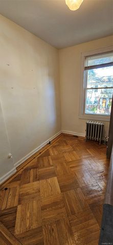 7854 75th Street, Glendale, NY 11385