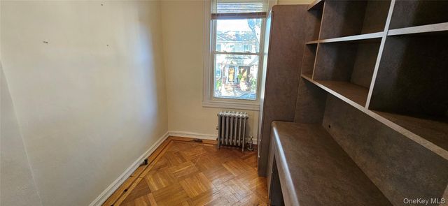 7854 75th Street, Glendale, NY 11385
