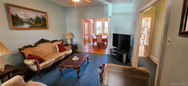 7854 75th Street, Glendale, NY 11385