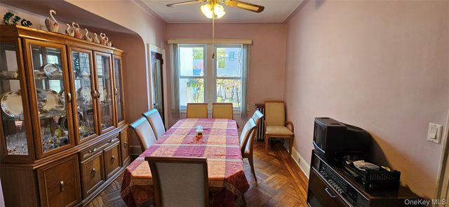 7854 75th Street, Glendale, NY 11385
