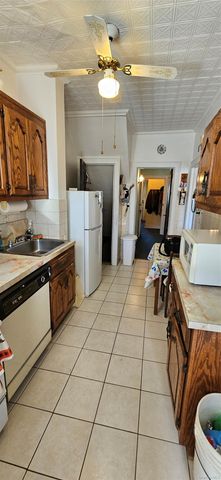 7854 75th Street, Glendale, NY 11385