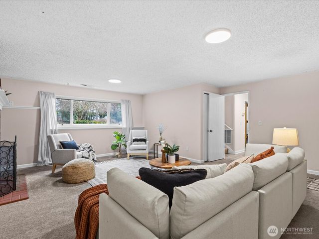 1030 204th Place SE, Bothell, WA 98012