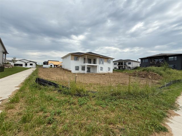 4732 144th Street, Urbandale, IA 50323