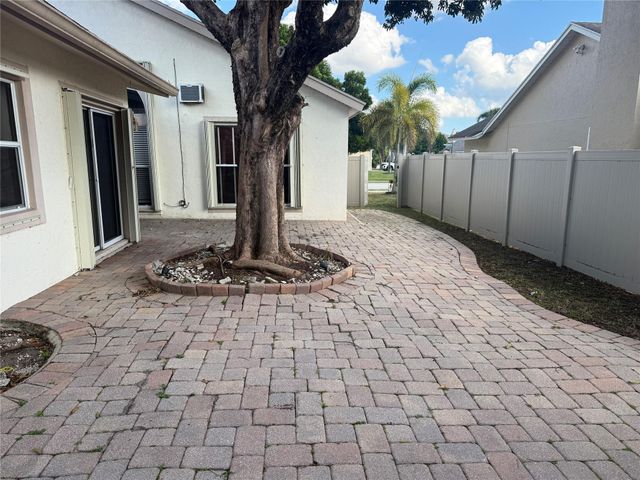 13036 Meadowbreeze Drive, Wellington, FL 33414