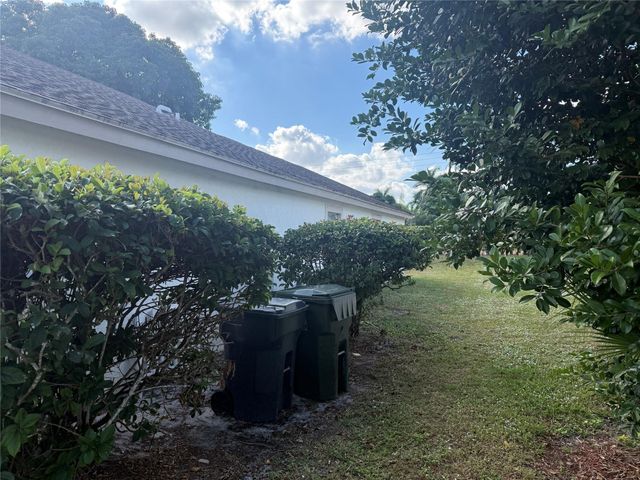 13036 Meadowbreeze Drive, Wellington, FL 33414