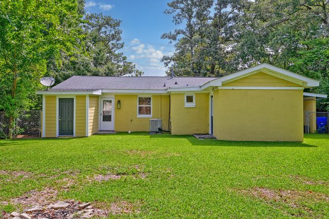 5 Briarcliff Drive, Charleston, SC 29407