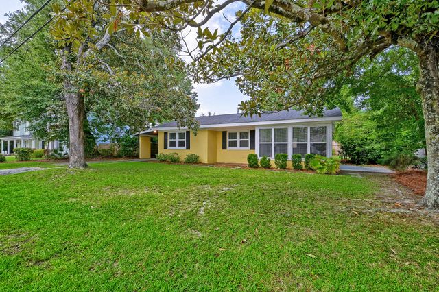5 Briarcliff Drive, Charleston, SC 29407