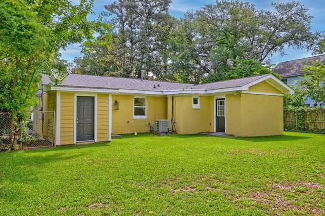 5 Briarcliff Drive, Charleston, SC 29407