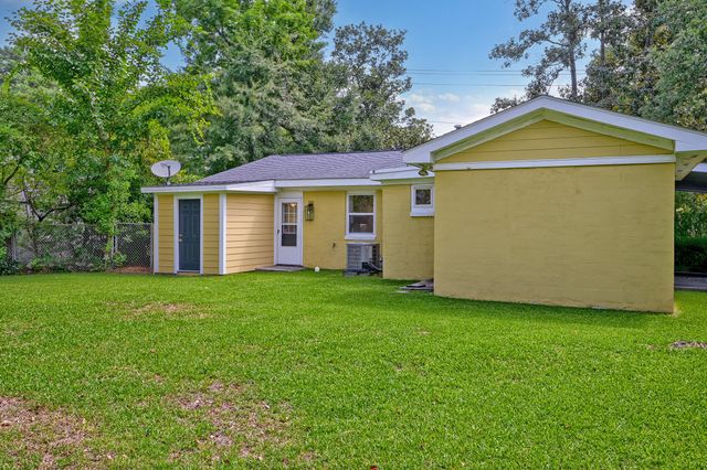 5 Briarcliff Drive, Charleston, SC 29407