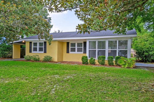5 Briarcliff Drive, Charleston, SC 29407