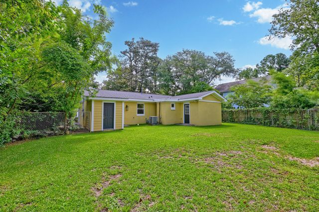 5 Briarcliff Drive, Charleston, SC 29407