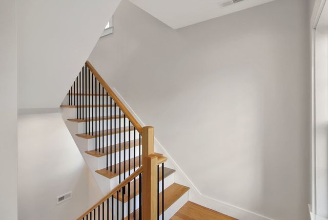 10 Berkley Rd A, Hull, MA 02045