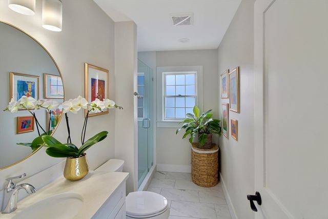 10 Berkley Rd A, Hull, MA 02045