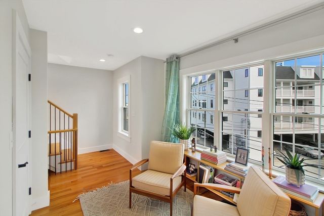 10 Berkley Rd A, Hull, MA 02045