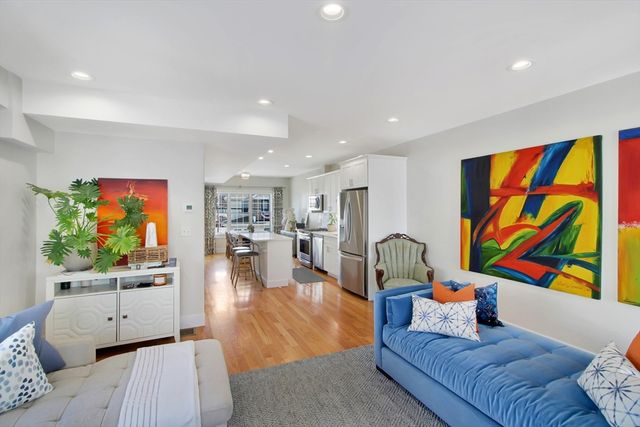 10 Berkley Rd A, Hull, MA 02045